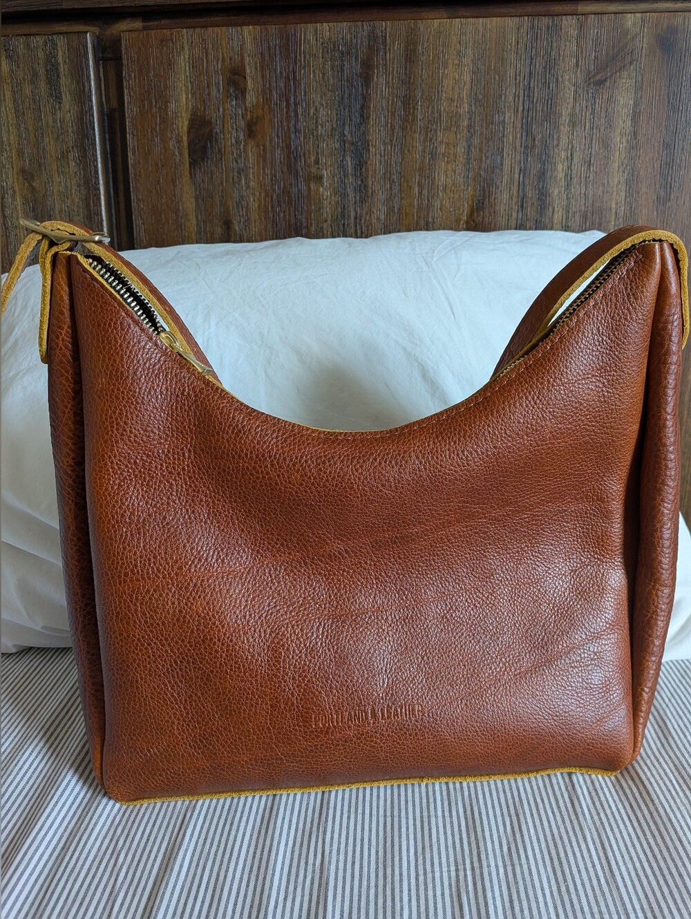 Portland Leather Medium Aspen Sienna